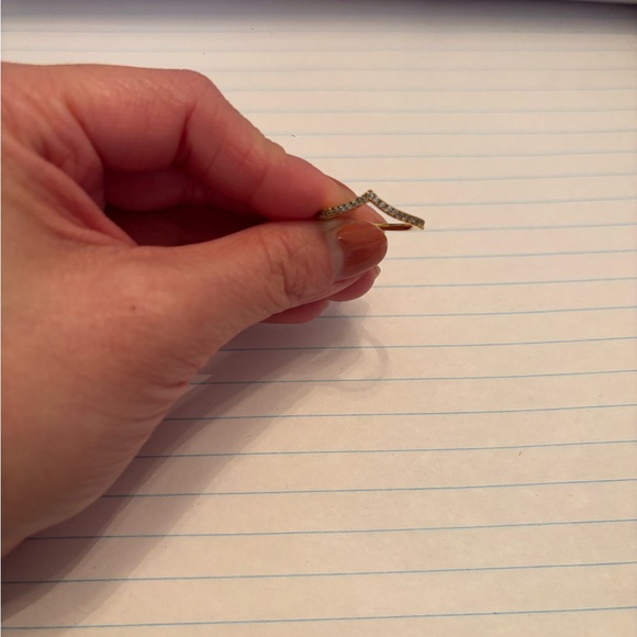 Pandora Gold V-Shaped Ring - Picture 3 of 3